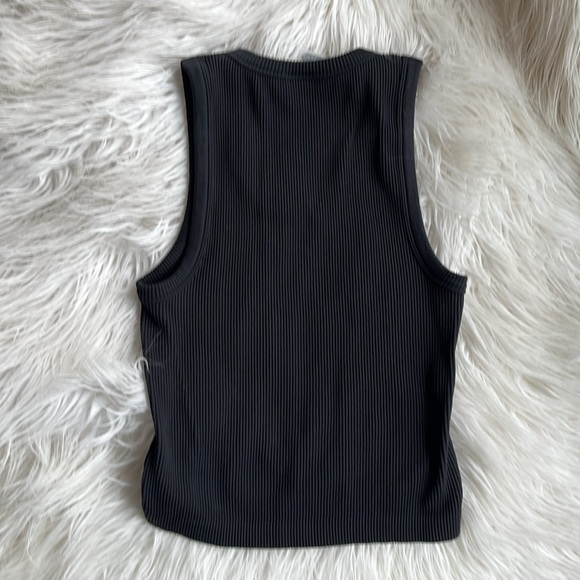 Old Navy Seamless Ribbed Tank - Picture 3 of 4